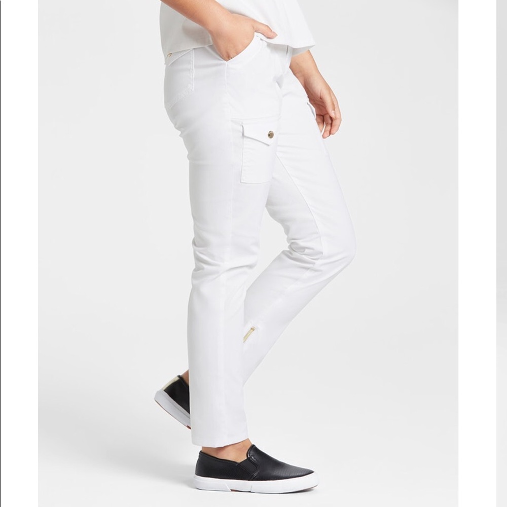 Jaanuu xxs white Capri scrub bottoms